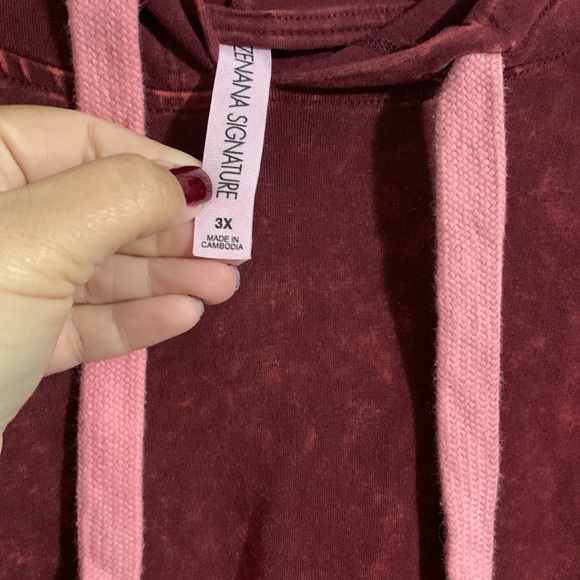 3X Burgundy hoodie very soft - Picture 2 of 3